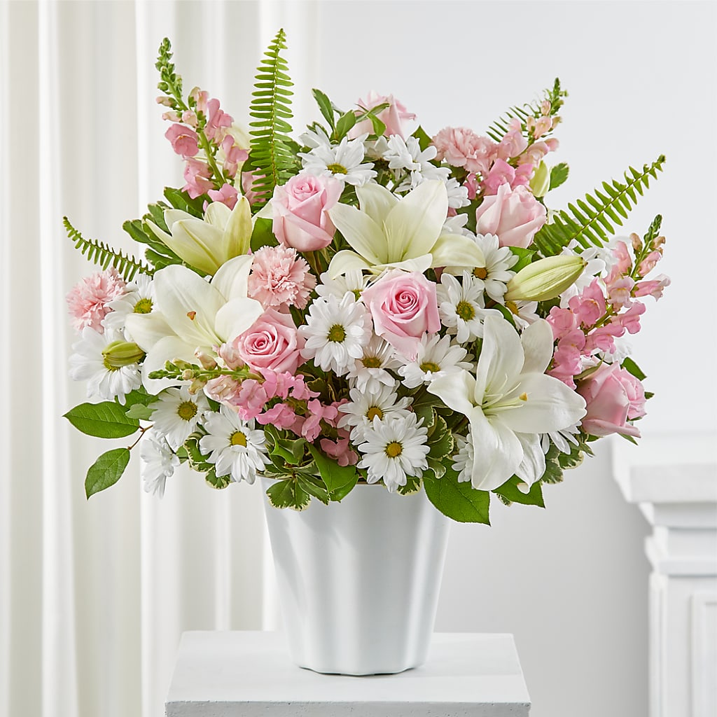 Soft Touch Tabletop Basket – Noor Florist Llc, Lake Villa IL