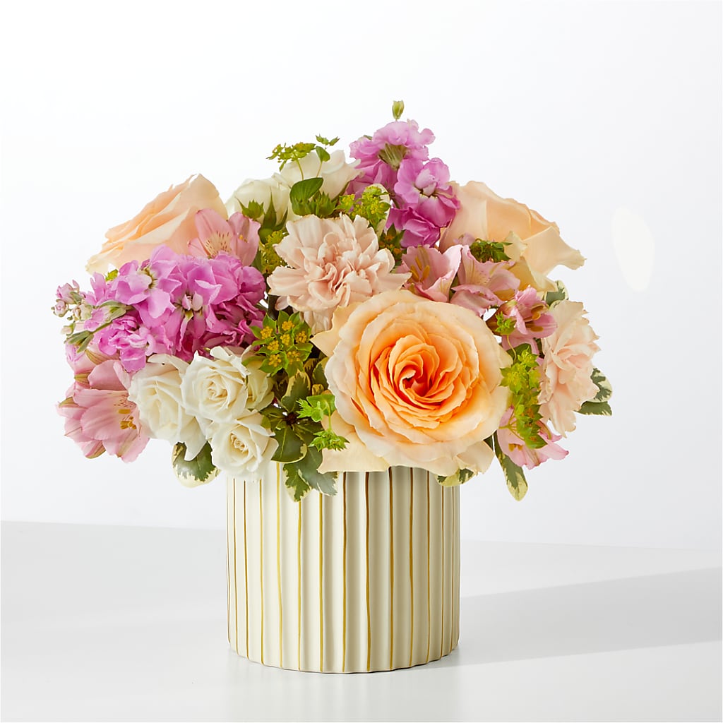 Paradise Bouquet with Ivory Vase – Noor Florist Llc, Lake Villa IL