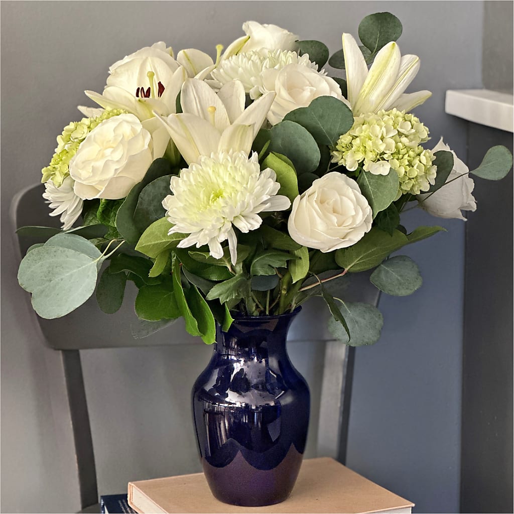 Snowy Dreams Bouquet –  Noor Florist Llc, Lake Villa IL