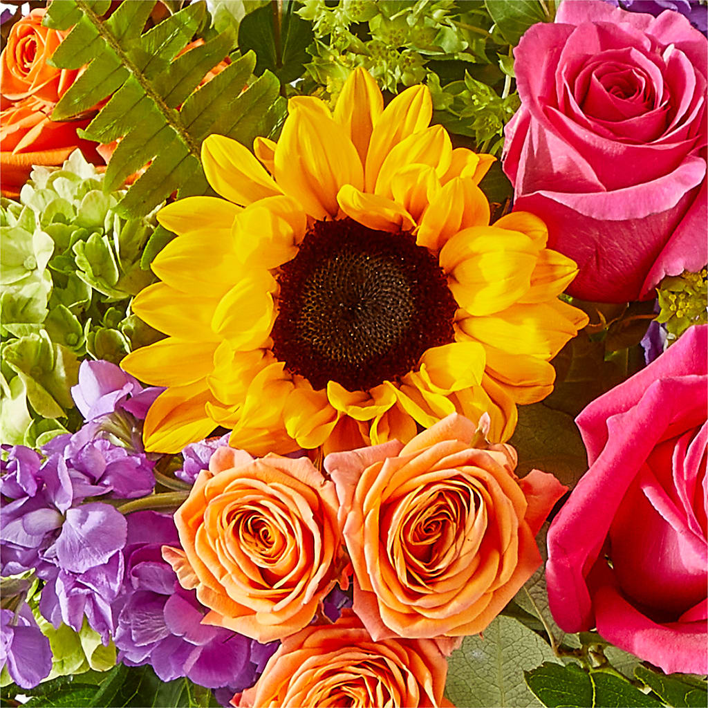 Vibrant Greetings Bouquet –  Noor Florist Llc, Lake Villa IL