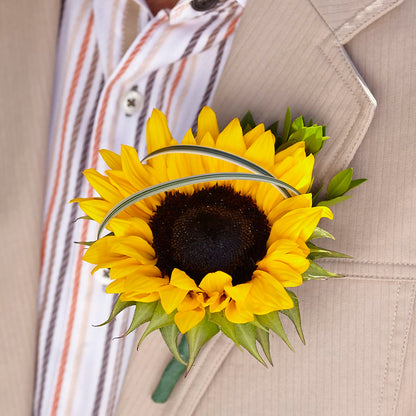 Free Spirit Boutonniere –  Noor Florist Llc, Lake Villa IL