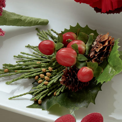 Red Berry Boutonniere –  Noor Florist Llc, Lake Villa IL